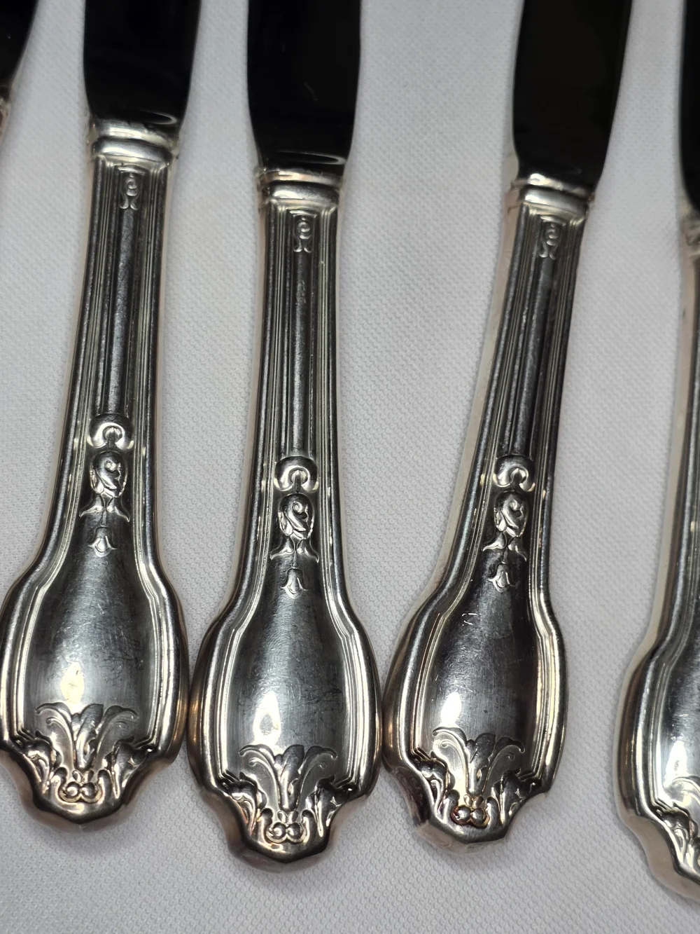 Vintage International Silver Falmouth Dinner Knife Silverplate Fontainebleau Sty